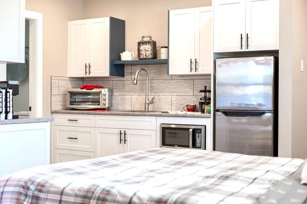 Raincoast Retreat At Shawnigan Lake! Экстерьер фото