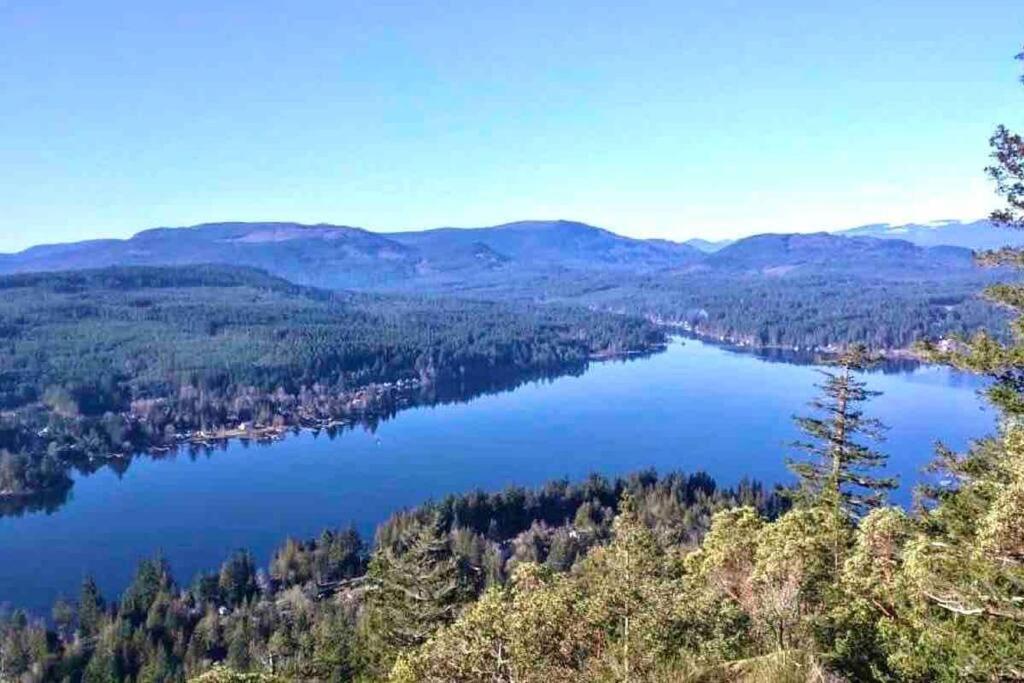 Raincoast Retreat At Shawnigan Lake! Экстерьер фото